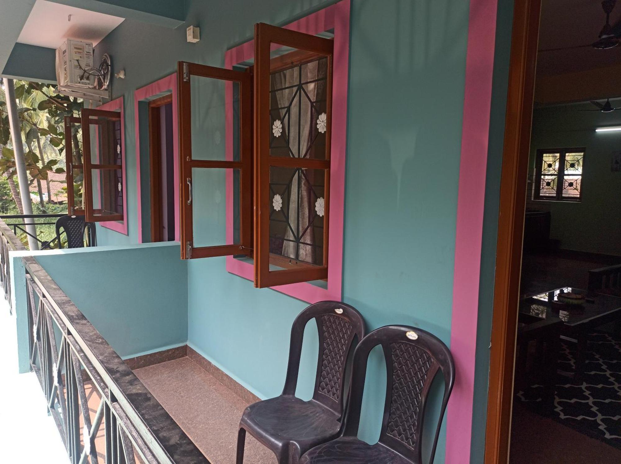 Benirosa Homestay 2 Apartment