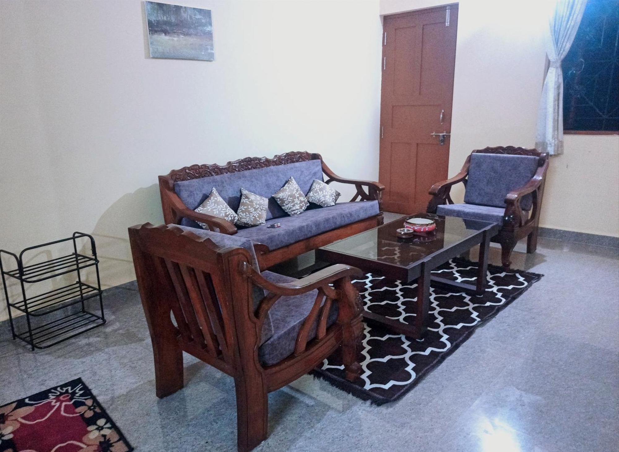 Benirosa Homestay 2 * Velsao