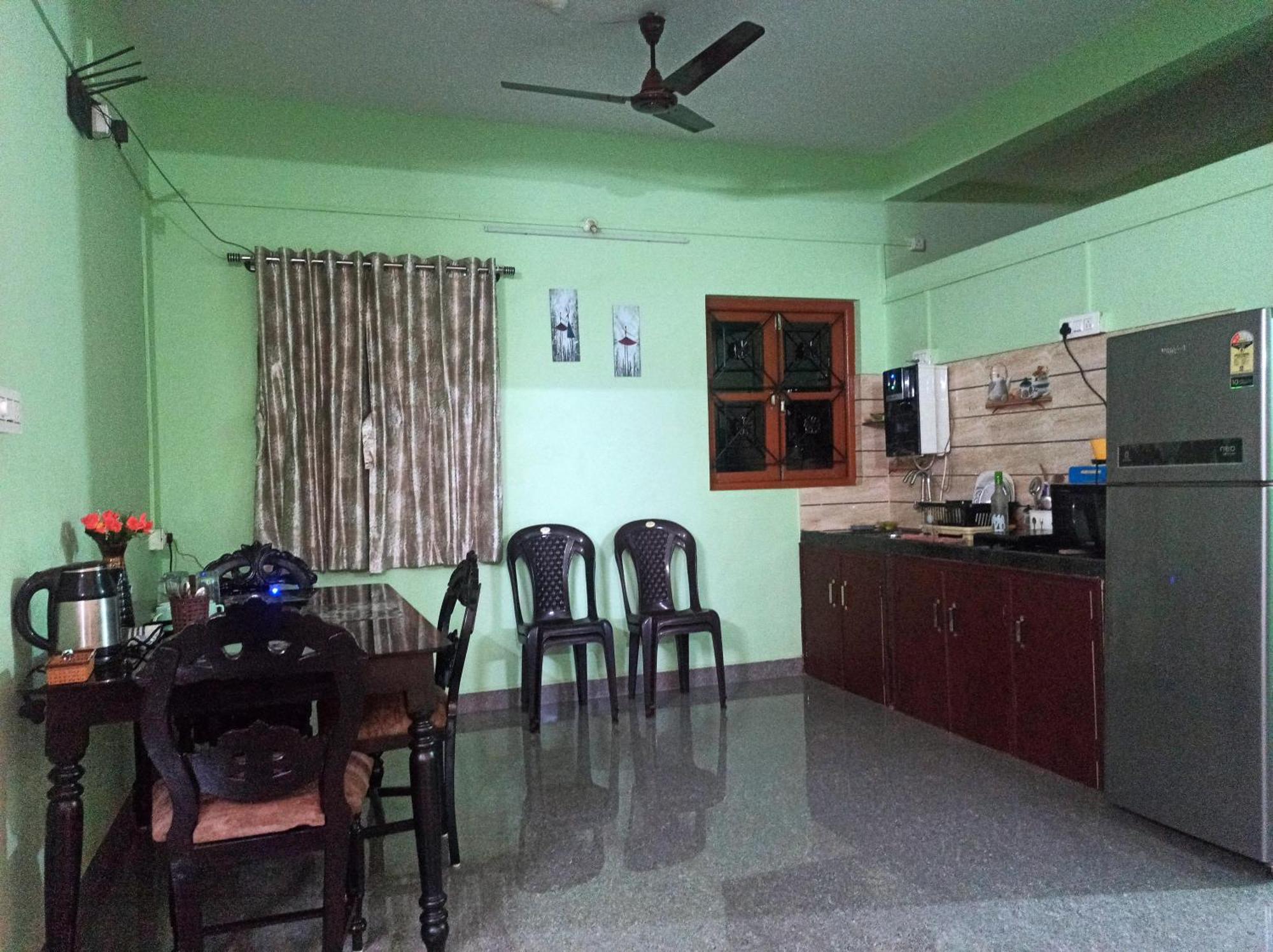 Benirosa Homestay 2 *